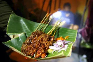  Sate Tukangan, sate ayam legendaris 3 generasi citarasa asli Madura