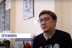 Veta Mandra, admin @infomieayamyk dan owner Mie Ayam Pak Sarmintul