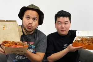 Jalan Makan This or That, fried chicken ter-juicy dan terenak ada di sini