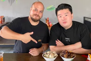 Jalan Makan Kedai Skuuy, makan bakso mercon ditambah iga bakar sepuasnya