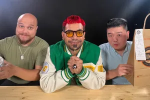 Jalan Makan This or That, greek donat terenak di Indonesia jatuh kepada?